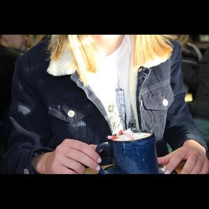 Meet your Posher, Mckenzie